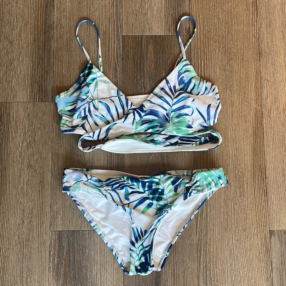 Lspace Hawaiian print wrap bikini (small)
